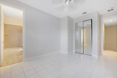 2502 N Dixie Highway #39, Lake Worth Beach FL - photo 24 of 46