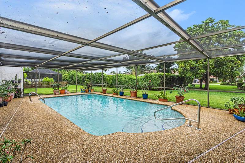 3 bedroom Single Family Residence at 415 Sailboat Circle, Bonaventure Lakes Add 1, Weston — photo 4