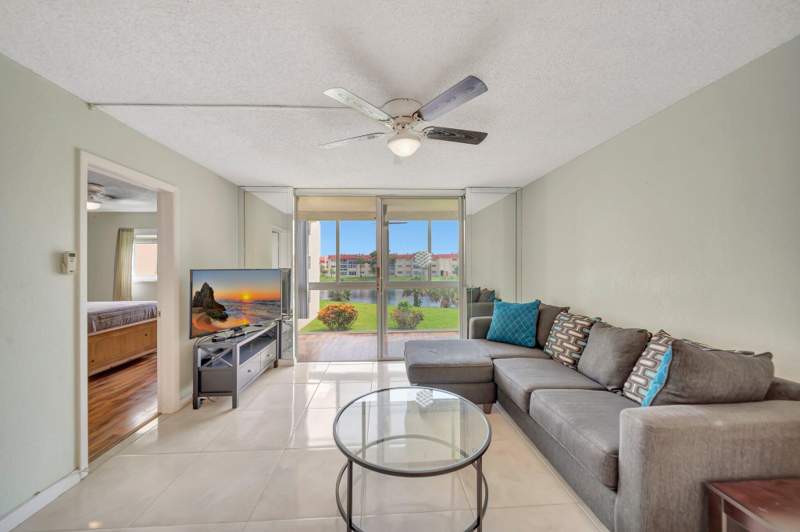2 bedroom Condominium at 2700 Sunrise Lakes Drive #201, Sunrise Lakes 7 Condo, Sunrise — photo 3