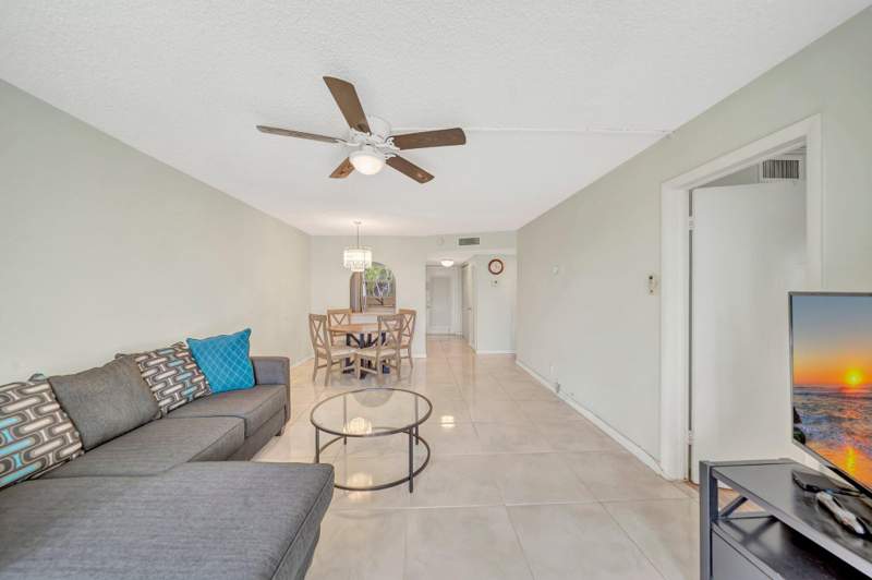 2 bedroom Condominium at 2700 Sunrise Lakes Drive #201, Sunrise Lakes 7 Condo, Sunrise — photo 5