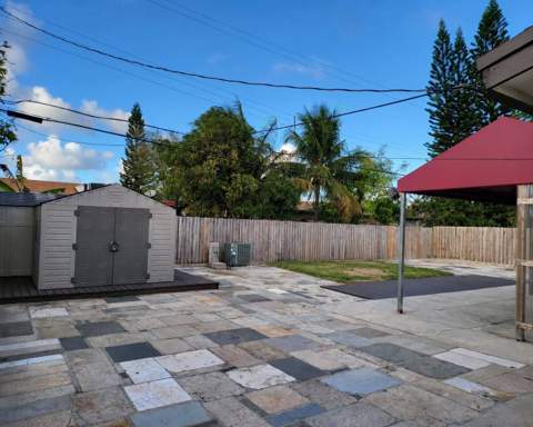 361 NW 42nd Street, Deerfield Beach FL - photo 6 of 38