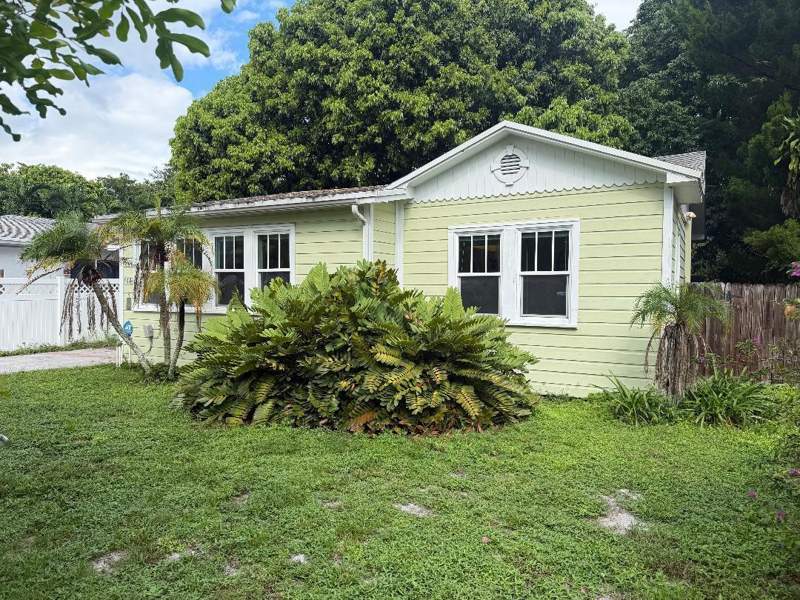 2 bedroom Single Family Residence at 636 SW 7th Avenue, Mrs Elva A Truax, Fort Lauderdale — photo 5