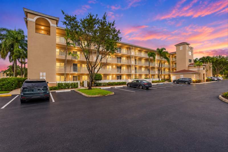 3 bedroom Condominium at 5749 Gemstone Court #Ph401, Coral Cove Condo, Boynton Beach — photo 3