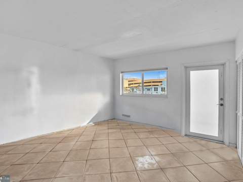 320 S Surf Road #402, Hollywood FL - photo 16 of 30