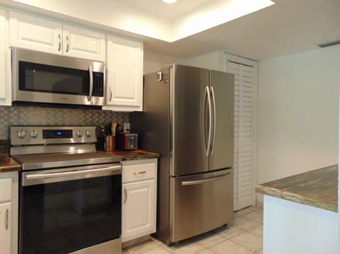 6854 NW 3rd Street, Margate FL - photo 14 of 42