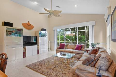 5379 Brookview Drive, Boynton Beach FL - photo 18 of 40