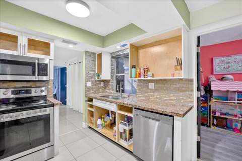 4911 NW 14th, Deerfield Beach FL - photo 15 of 25