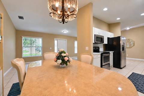 326 SE Starfish Avenue, Port St. Lucie FL - photo 8 of 40