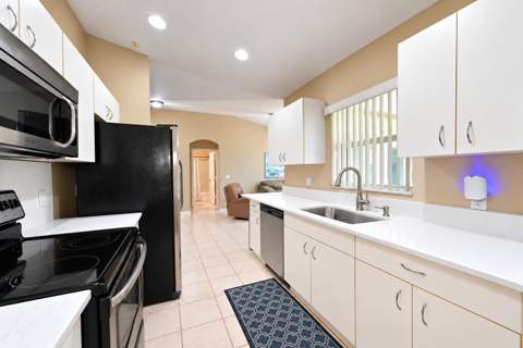 326 SE Starfish Avenue, Port St. Lucie FL - photo 12 of 40