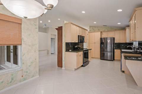 7286 Wailea Avenue, Boynton Beach FL - photo 11 of 73