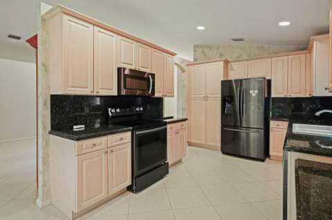 7286 Wailea Avenue, Boynton Beach FL - photo 12 of 73