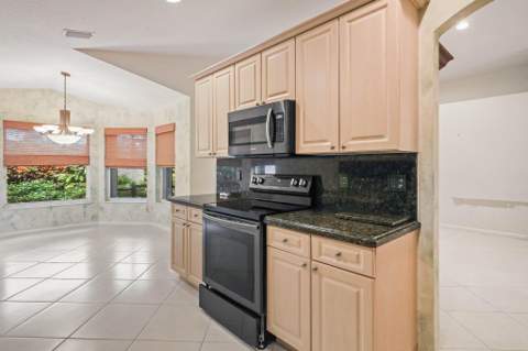 7286 Wailea Avenue, Boynton Beach FL - photo 14 of 73