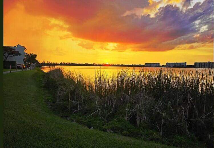 2 bedroom Condominium at 106 Lake Emerald Drive #Apt 114, Lake Emerald Condominium No Two, Oakland Park — photo 2