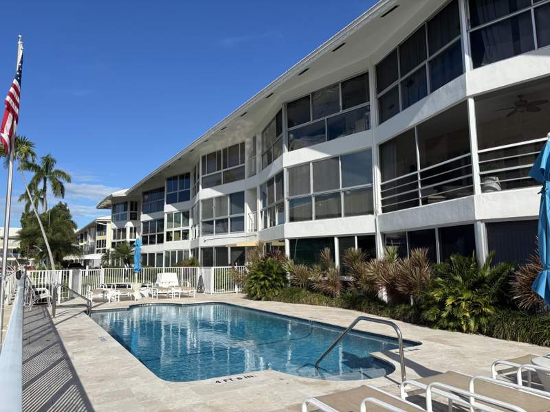1 bedroom Condominium at 3050 NE 48th Street #205, Windsor Condo, Fort Lauderdale — photo 2