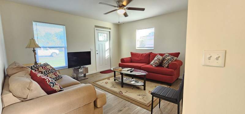 3 bedroom Single Family Residence at 323 Seminole Court, Seminole Mnr, Pahokee — photo 4