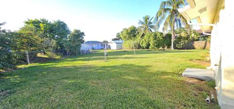323 Seminole Court, Pahokee FL - photo 15 of 15