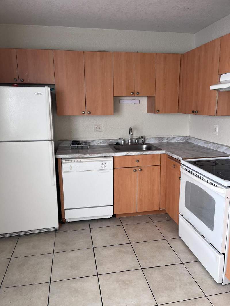 2 bedroom Condominium at 801 NW 46th Avenue #801, Townhouses Of Plantation, Plantation — photo 4