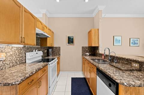 656 Lake Wellington Drive, Wellington FL - photo 11 of 39