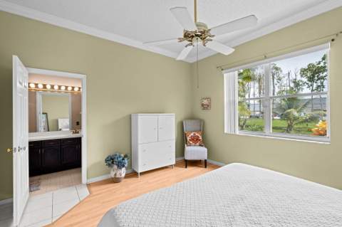 656 Lake Wellington Drive, Wellington FL - photo 14 of 39