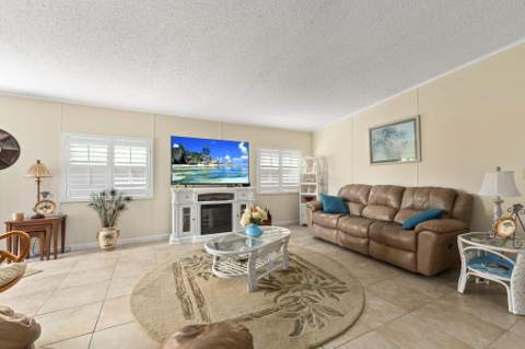 3342 Columbrina Circle, Port St. Lucie FL - photo 7 of 31