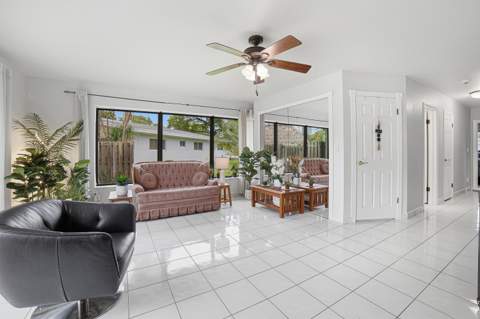 720 N Crescent Drive, Hollywood FL - photo 16 of 38