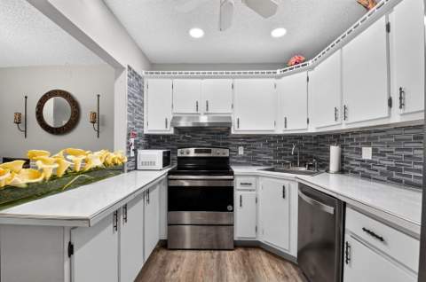 5931 Whispering Pine Way #D-2, Greenacres FL - photo 6 of 35