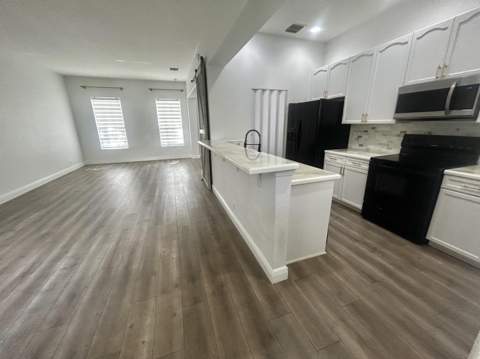 2401 NW 7th Street, Boynton Beach FL - photo 6 of 31