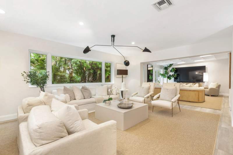 3 bedroom Single Family Residence at 246 Elwa Place, Elwa Place, West Palm Beach — photo 2