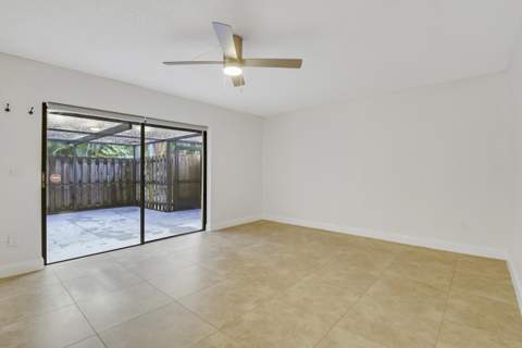 825 Center Street #5A, Jupiter FL - photo 6 of 46