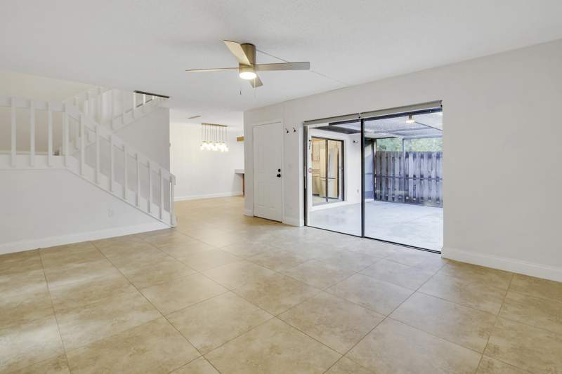 2 bedroom Townhouse at 825 Center Street #5A, Jupiter Plantation, Jupiter — photo 4