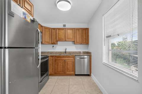 318 Normandy G #318, Delray Beach FL - photo 9 of 55