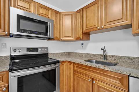 318 Normandy G #318, Delray Beach FL - photo 12 of 55