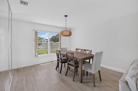 4060 Sea Grape Circle, Delray Beach FL - photo 7 of 44