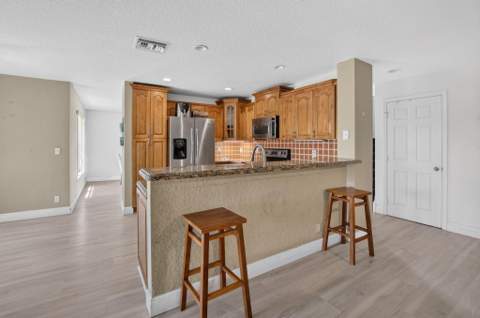 4060 Sea Grape Circle, Delray Beach FL - photo 10 of 44