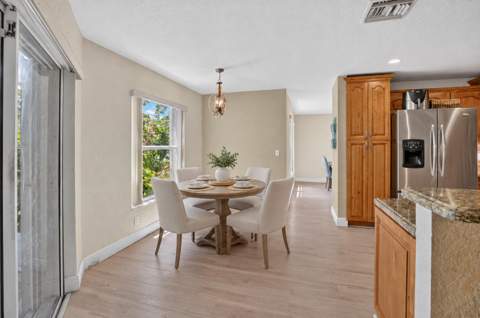 4060 Sea Grape Circle, Delray Beach FL - photo 13 of 44