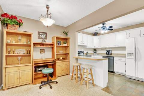 338 Knotty Pine Circle #D-1, Greenacres FL - photo 8 of 21