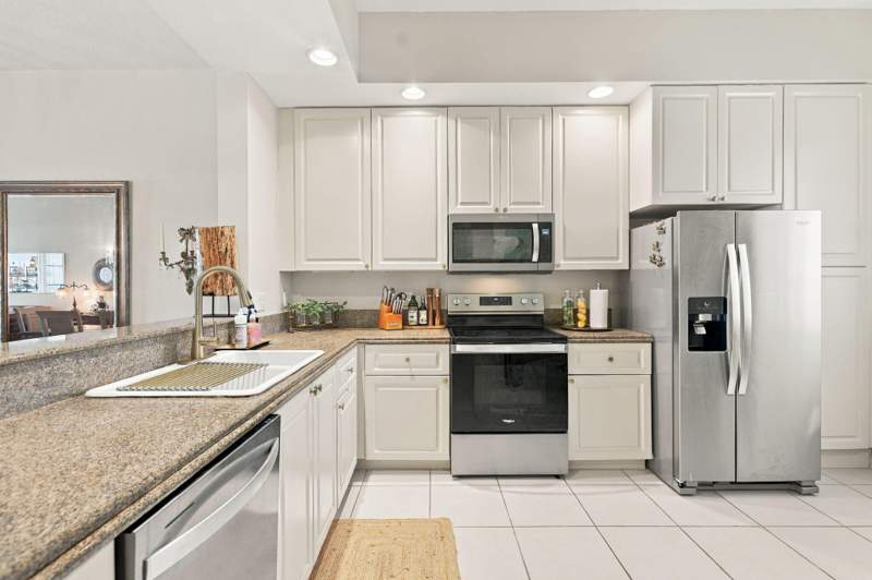 2 bedroom Condominium at 36 Harbour Isle Drive #303, Harbour Isle At Hutchinson Island West, Fort Pierce — photo 4