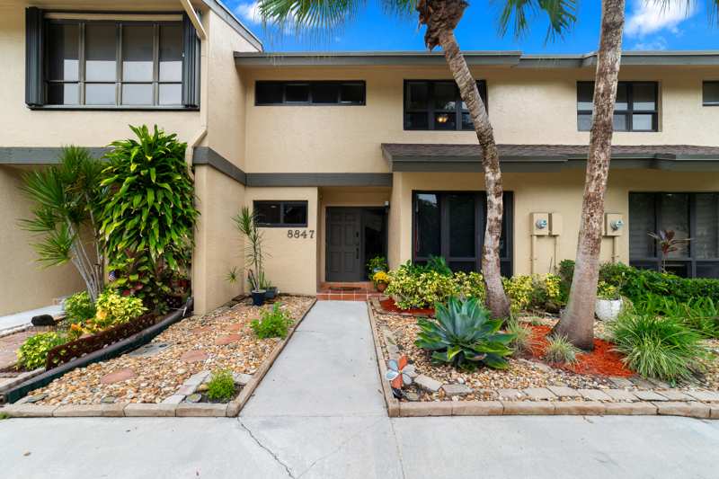 3 bedroom Villa at 8847 Cleary Boulevard, Horizon West, Plantation — photo 1