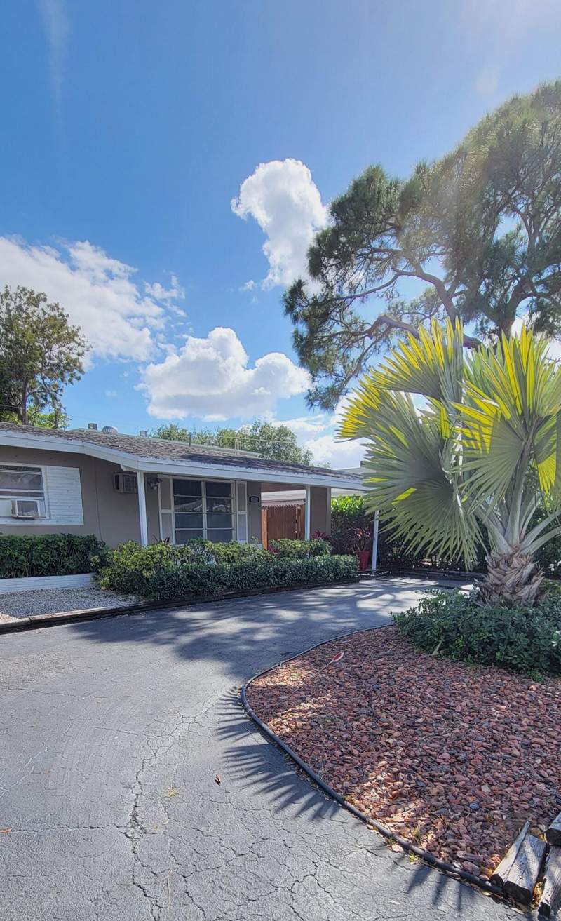 3 bedroom Single Family Residence at 1000 NE 17th Court, Lauderdale Park 6-33 1/2, Fort Lauderdale — photo 3
