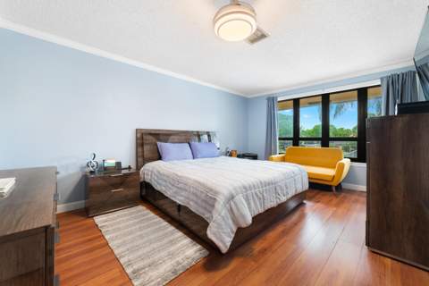 8847 Cleary Boulevard, Plantation FL - photo 15 of 33