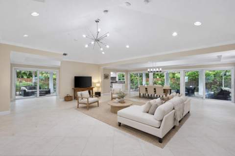 4535 Oak Tree Court, Delray Beach FL - photo 10 of 63