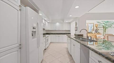 16997 Freshwind Circle, Jupiter FL - photo 6 of 28