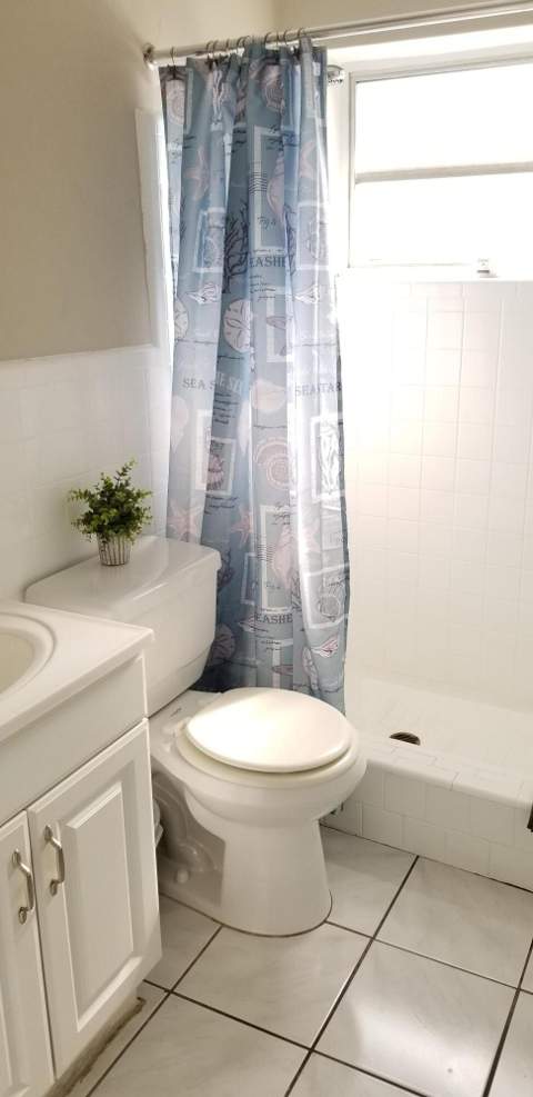 1000 NE 17th Court, Fort Lauderdale FL - photo 16 of 42