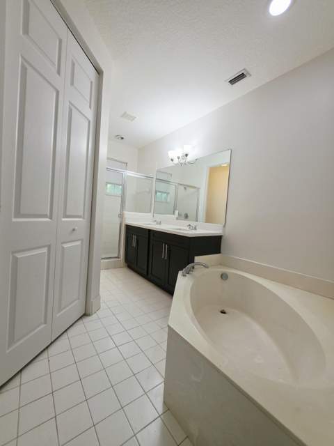 6282 S Military Trail #701, Lake Worth FL - photo 14 of 27