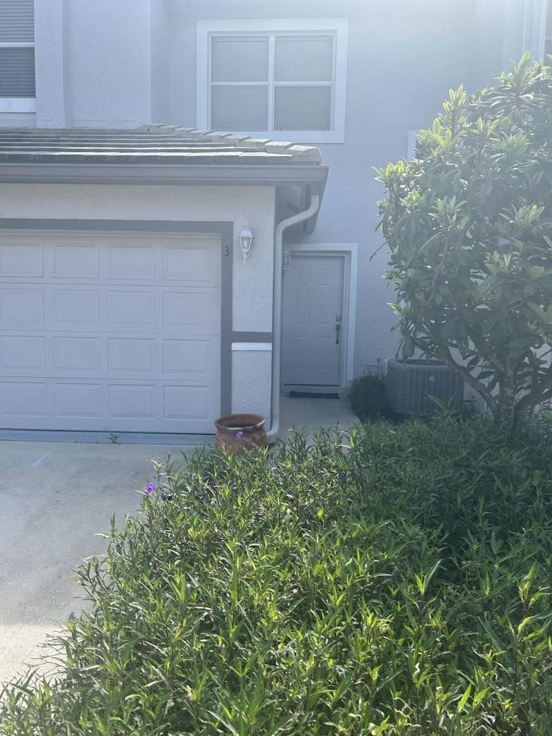 3 bedroom Townhouse at 7680 Stone Harbour Drive #3, Northtree, Lake Worth — photo 3