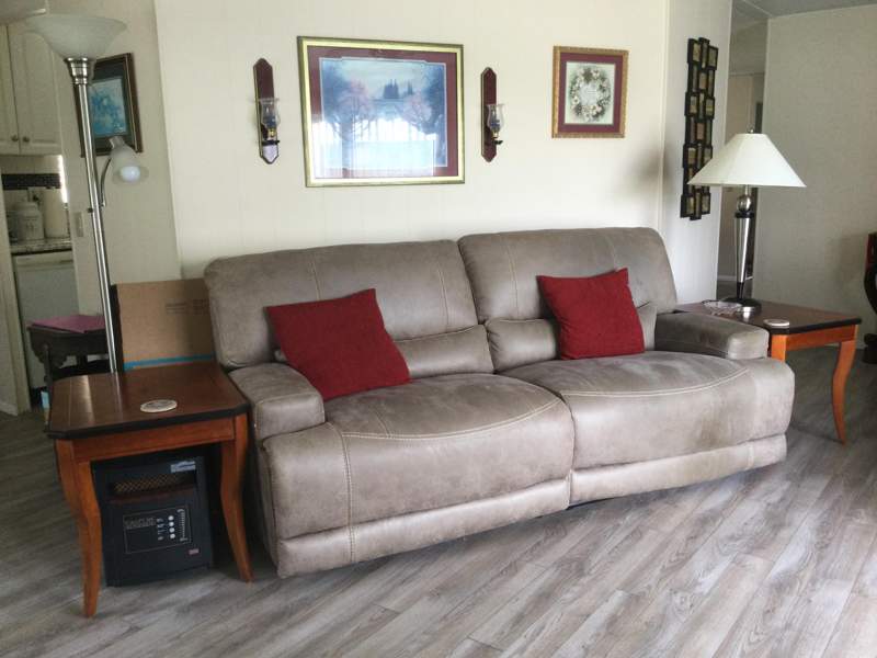 2 bedroom Mobile Home at 3 SE Jasmine Lane, Spanish Lakes Leasehold Estates, Port St. Lucie — photo 5