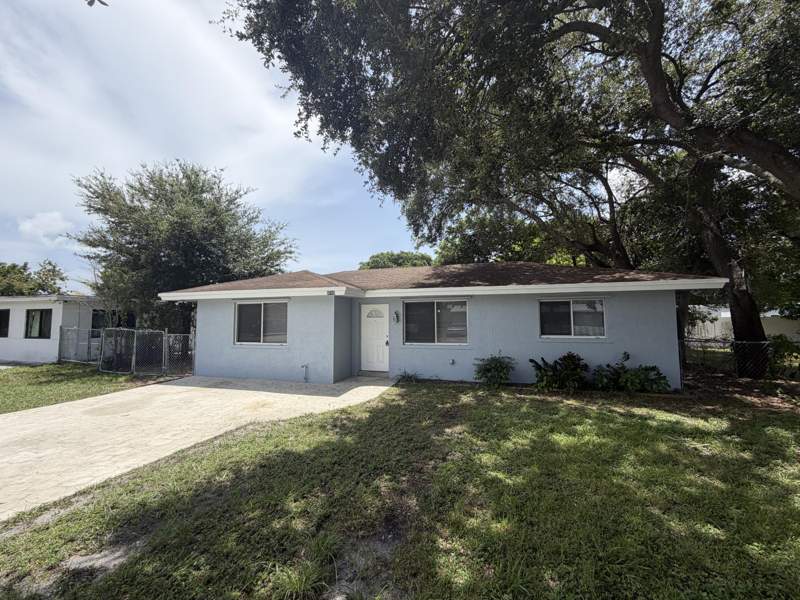 3 bedroom Single Family Residence at 5900 SW 26th Street, Miami Gardens Estates, West Park — photo 2
