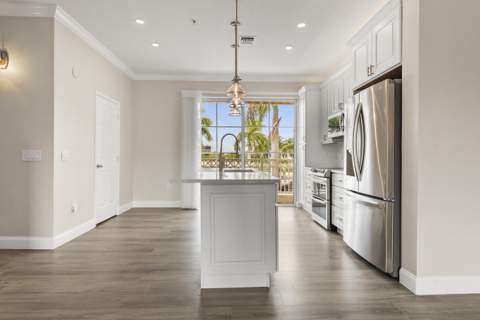 643 Casa Loma Boulevard, Boynton Beach FL - photo 7 of 45