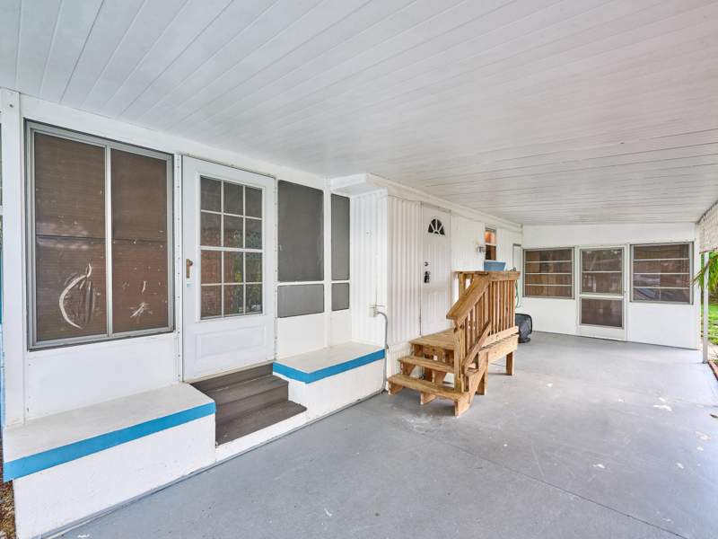 2 bedroom Mobile Home at 7965 SE Wren Avenue, Ridgeway, Hobe Sound — photo 3