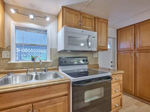 7965 SE Wren Avenue, Hobe Sound FL - photo 11 of 50